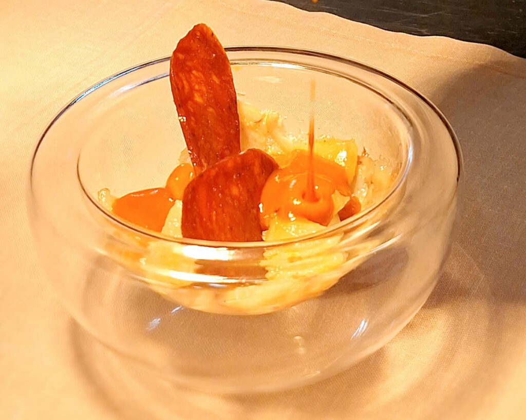 Callos de bacalao con lámina de mano de cerdo y Chorizo de León picante